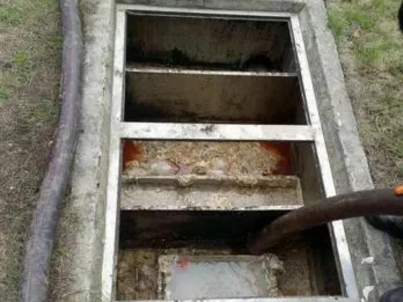 老新镇隔油池清理