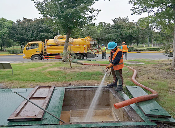 老新镇化油池清理